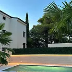 Apartman M - Luxury With Private Pools *