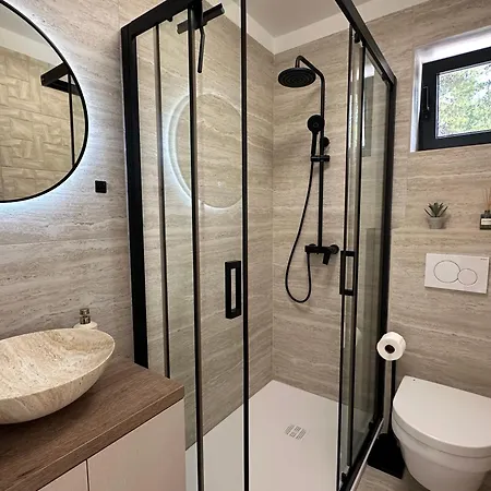 M - Luxury With Private Pools * Punat