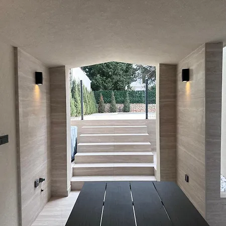 M - Luxury With Private Pools Apartment Punat