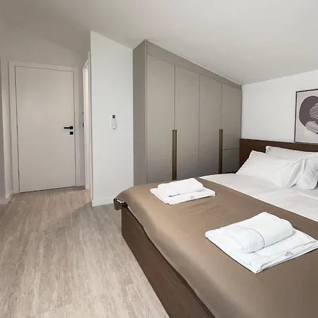 M - Luxury With Private Pools Apartament Punat