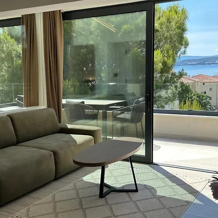 M - Luxury With Private Pools Apartament