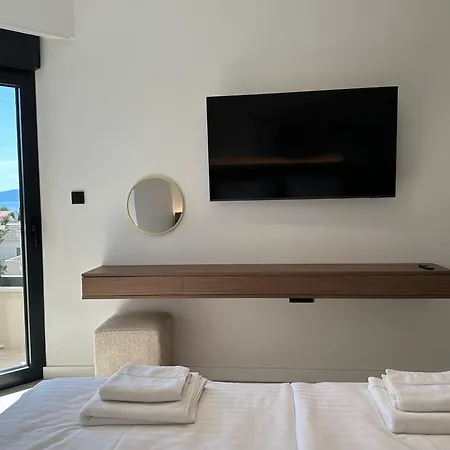 M - Luxury With Private Pools Punat