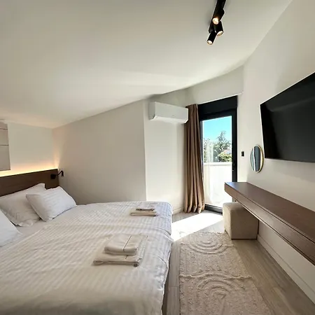 Apartament M - Luxury With Private Pools