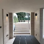 M - Luxury With Private Pools Apartamento Punat