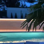 M - Luxury With Private Pools Apartamento