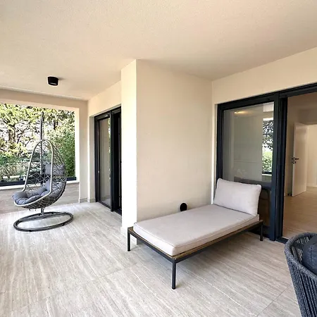 M - Luxury With Private Pools Punat