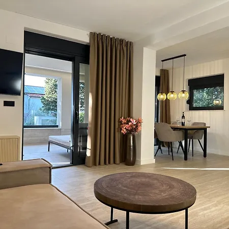 M - Luxury With Private Pools * Punat