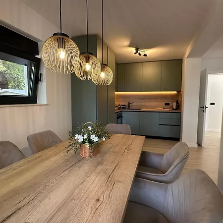 M - Luxury With Private Pools * Punat