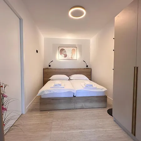 Daire M - Luxury With Private Pools Punat
