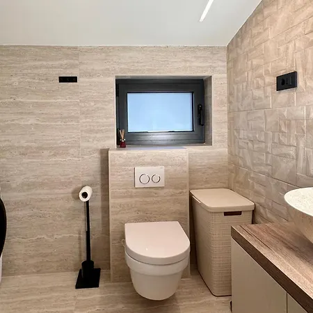 M - Luxury With Private Pools Punat
