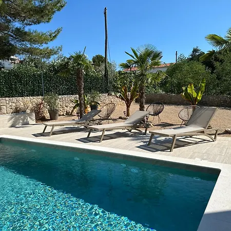 M - Luxury With Private Pools Daire Punat