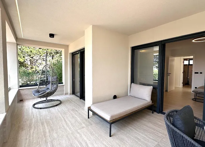 M - Luxury With Private Pools Punat