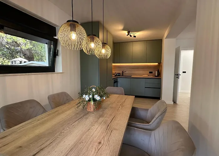 M - Luxury With Private Pools * Punat