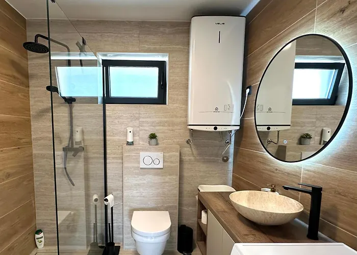 M - Luxury With Private Pools Punat