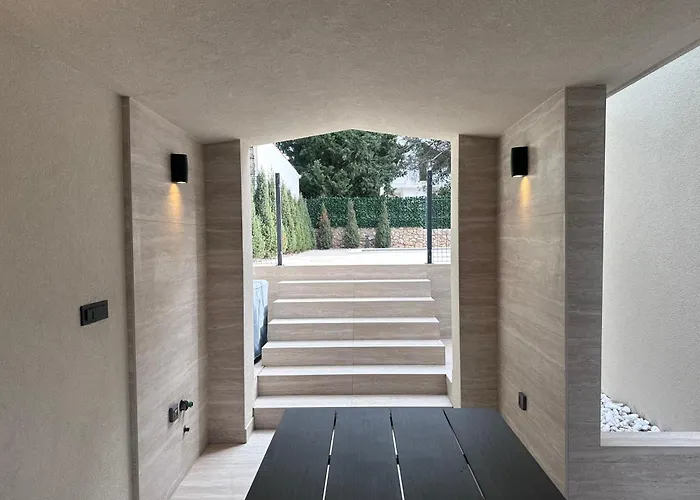 M - Luxury With Private Pools Apartament Punat